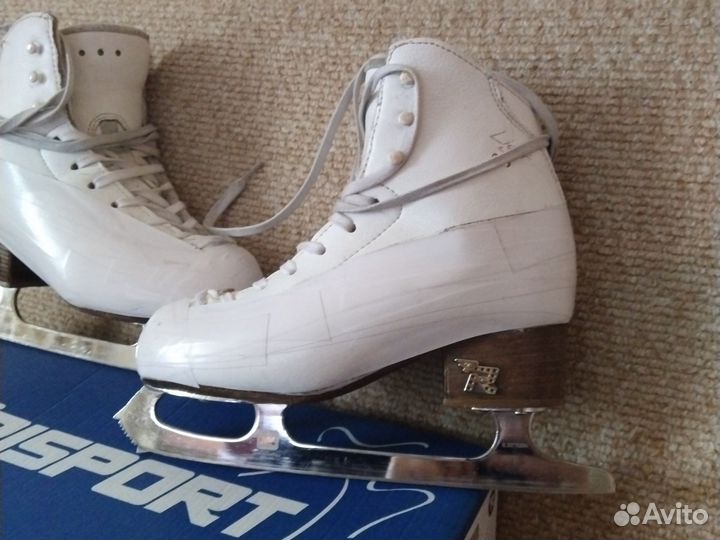 Коньки фигурные Risport Electro light