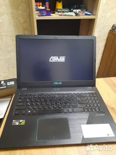 Ноутбук asus X570