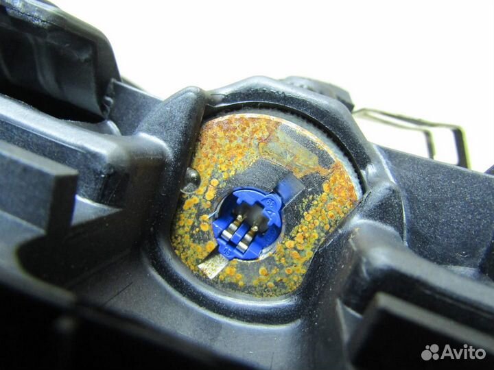 Подушка безопасности в рулевое колесо Renault Sce