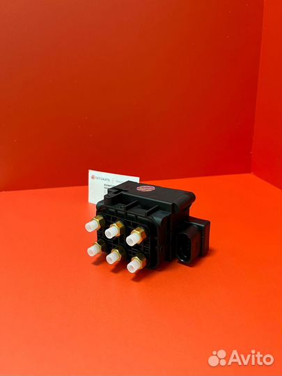 Блок клапанов Macan 95B