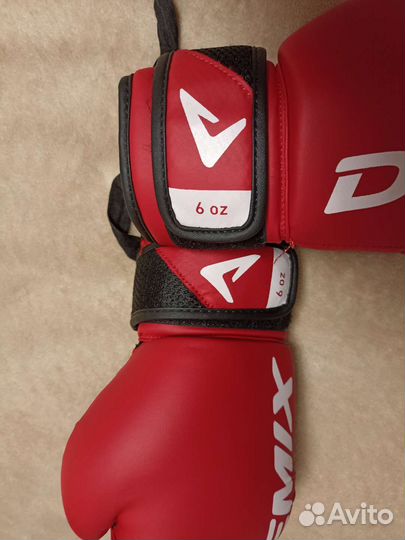 Боксерские перчатки