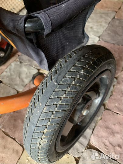 Детский велосипед с ручкой