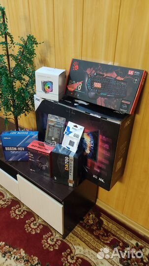 Настольный компьютер с монитором