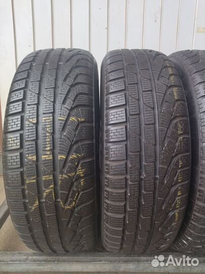 Pirelli Winter Sottozero 210 205/65 R17