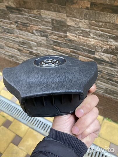 Крышка подушки безопасности руля