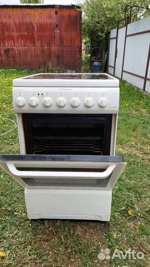 Электроплита стеклокерамическая Еlectrolux