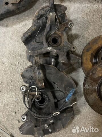 Кулак поворотный передний левый бмв Х5 Е53