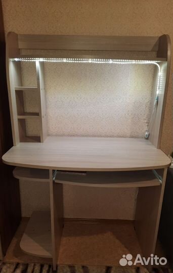 Компьютерный стол