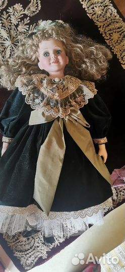 Кукла фарфор коллекционная