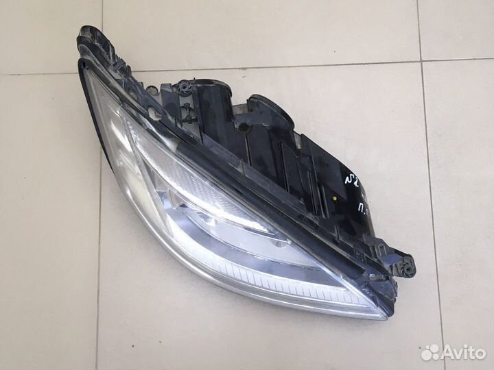 Фара передняя правая Mercedes W221