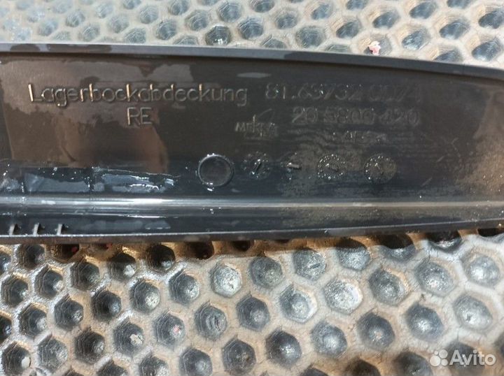 81637320074 Крышка кронштейна зеркала правая