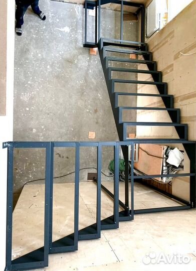 Лестница в коттедж