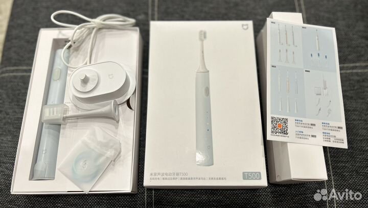 Электрическая зубная щетка