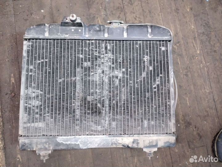 Радиатор охлаждения тойота ланд крузер