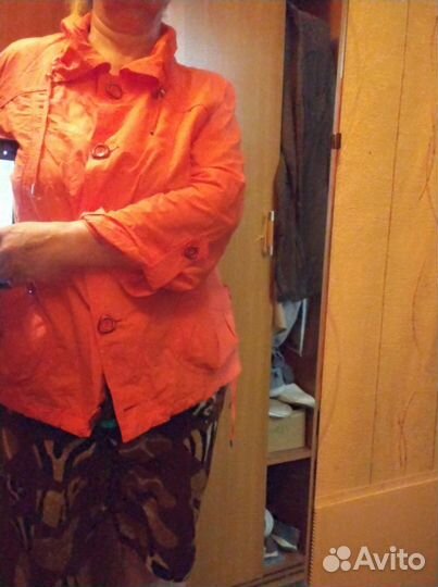 Женская,блузка с пайетками,ветровка 58р