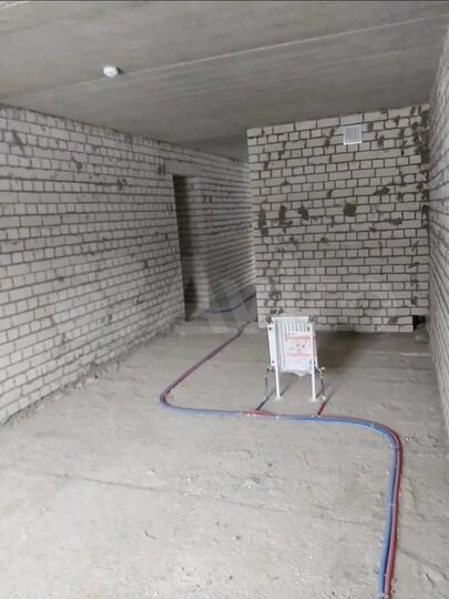 3-к. квартира, 82 м², 1/12 эт.