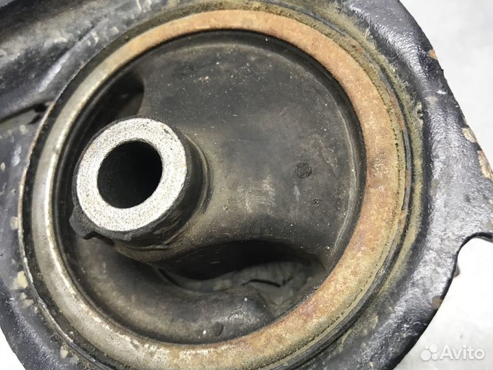 Подушка двигателя правая Honda HR-V GH1 1999 г.в