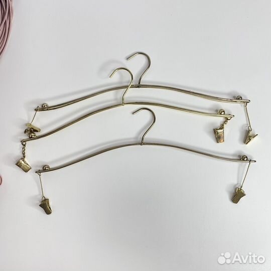 Плечики с пришепками (золотистый цвет)