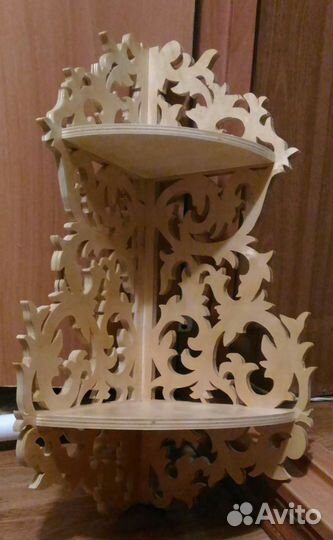 Резная угловая полка