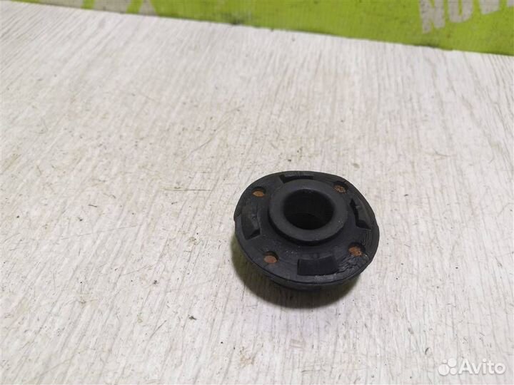 Кронштейн радиатора Киа Сепия Шума 96-01