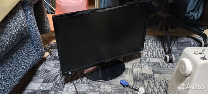 Монитор Samsung s22b300n