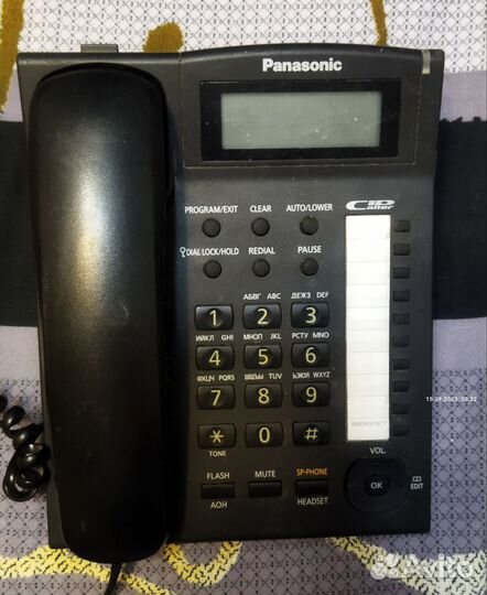 Стационарные телефоны Teleton и Panasonic. Трубка