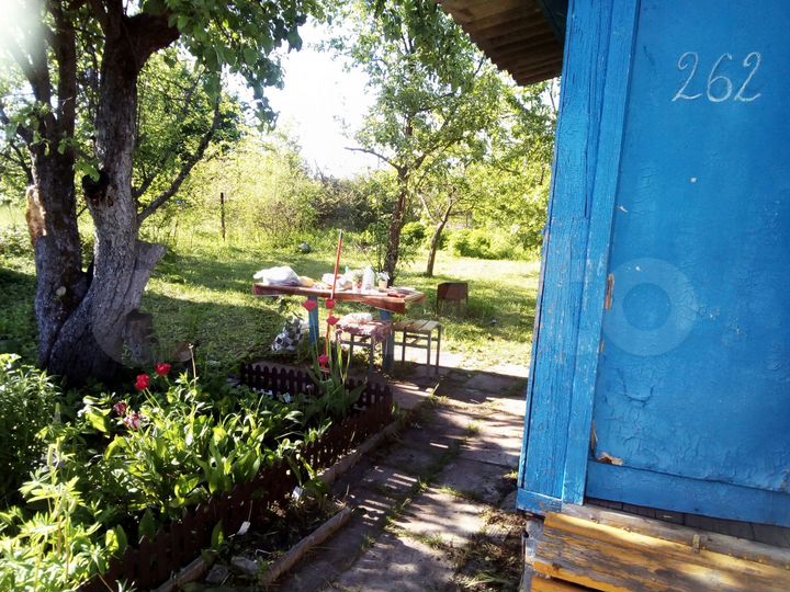 Дача 28,8 м² на участке 10 сот.