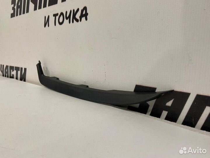 Накладка на фару передняя левая Renault Logan 2014