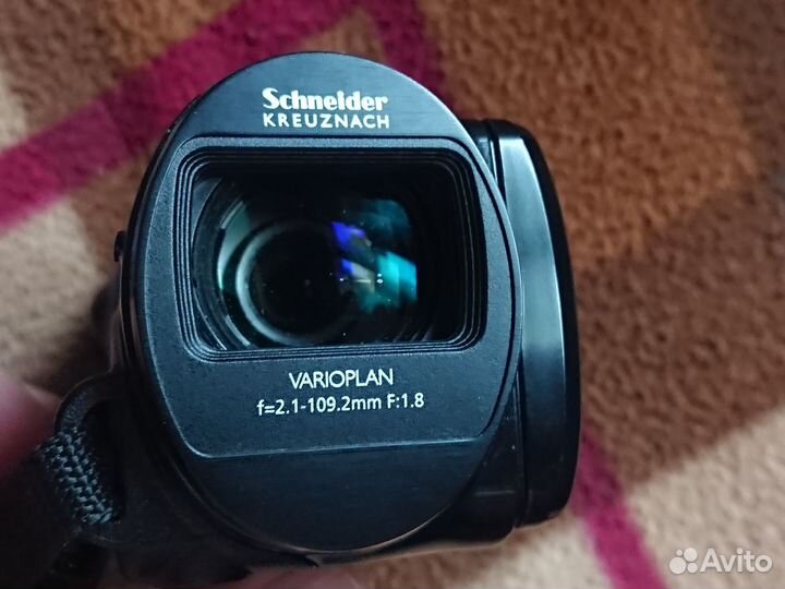 Видеокамера HD Samsung SMX-F70BP