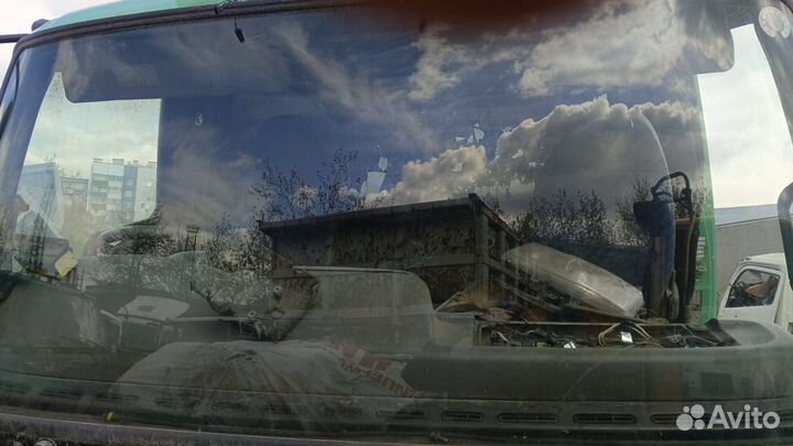 Стекло лобовое mitsubishi фусо 2005 год