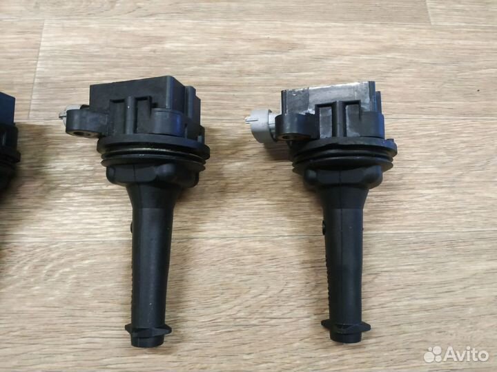 Катушка зажигания Ford 1371601 двс 2.5 осталась 1