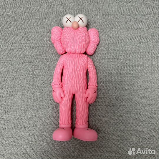 Фигурка kaws