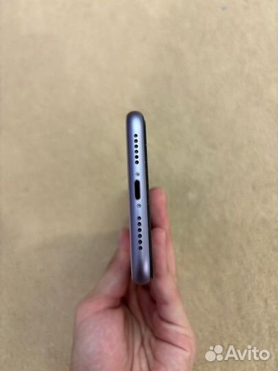 iPhone 11, 64 ГБ