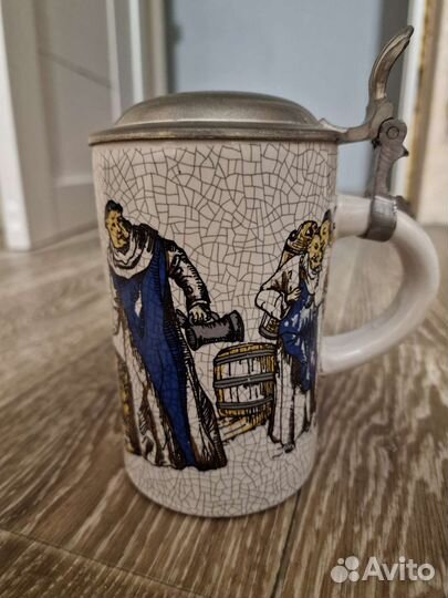 Пивная кружка с крышкой