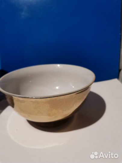 Пиала фарфоровая с золотым покрытием