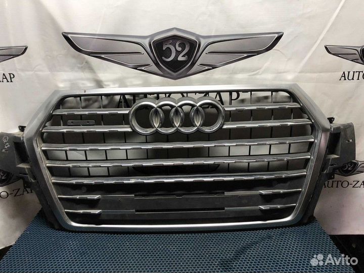 Решетка радиатора Audi Q7