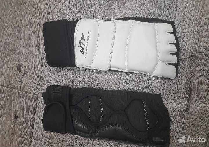 Жилет, перчатки