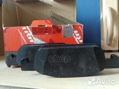 Колодки тормозные дисковые перед GDB2157 TRW