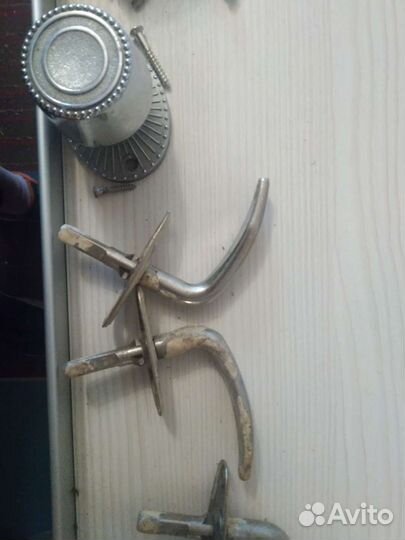 Ручки на двери, окна