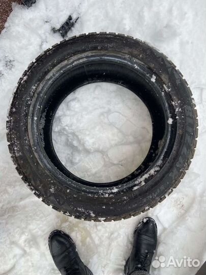 Bridgestone Blizzak Spike-01 245/50 R18 104T