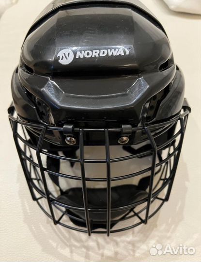 Шлем хоккейный