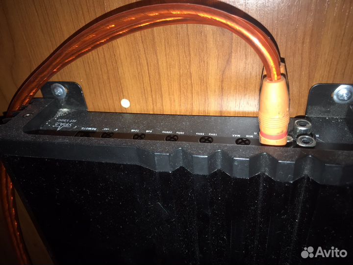 Сабвуфер jbl 1000 и усилитель урал молот 1.500