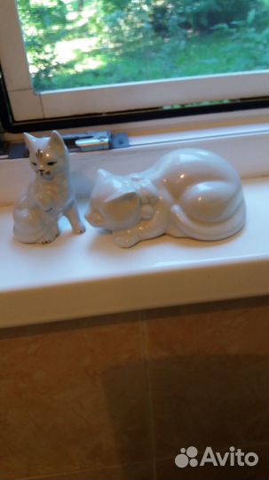 Статуэтка фарфор кошка