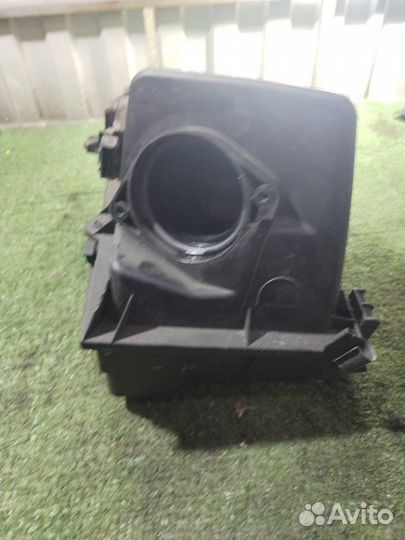 Корпус воздушного фильтра Шкода Октавия 1 2004