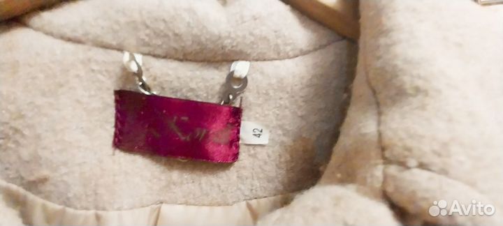 Пальто женское демисезонное 40-42 бежевое