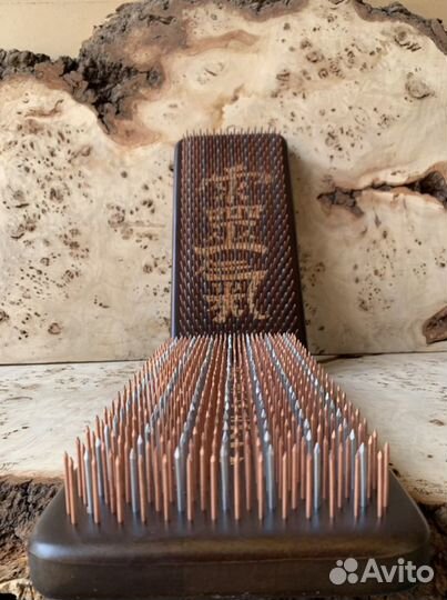 Садху с медными и оцинкованными гвоздями