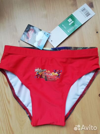 Новые брюки, джемпер, плавки р.122