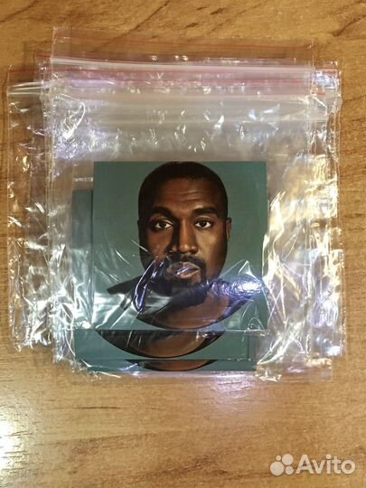 Значки 56 мм с Kanye West