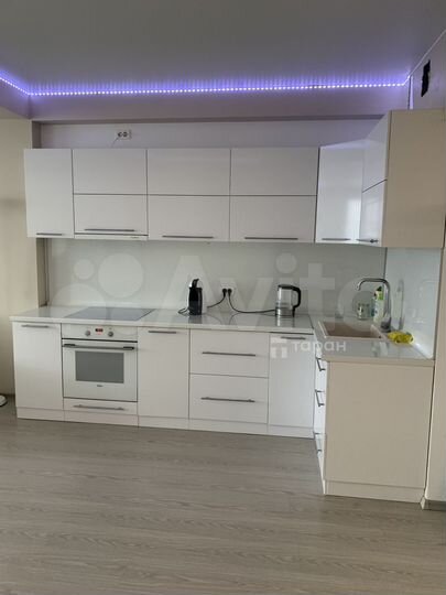 3-к. квартира, 103 м², 4/25 эт.