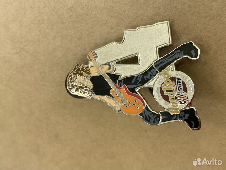 Значок Hard rock cafe